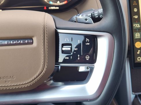 Certified 2024 Land Rover Range Rover SE image 30