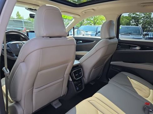 Used 2023 Lincoln Nautilus Reserve w/ Luxury Package AWD/4WD image 25