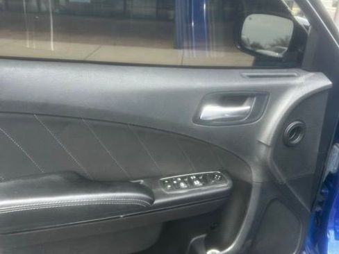 Used 2021 Dodge Charger SXT w/ Blacktop Package image 12