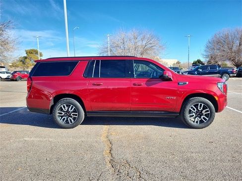Used 2024 GMC Yukon XL AT4 image 3