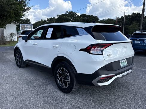 Used 2023 Kia Sportage LX FWD image 3