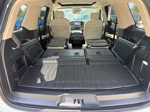 Used 2020 Ford Expedition Platinum image 46