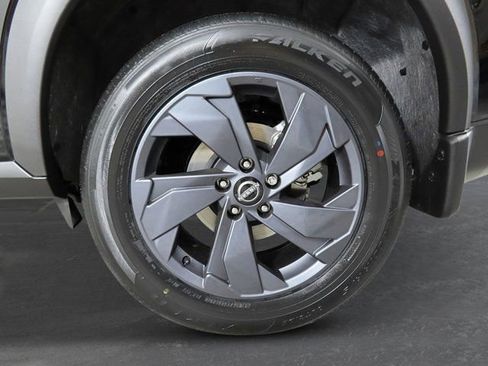 New 2026 Nissan Rogue SV FWD image 10