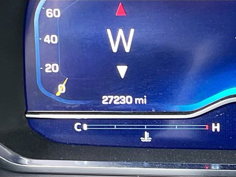 Used 2023 Chevrolet Suburban High Country w/ Advanced Technology Package image 12