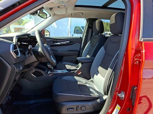 New 2026 Chevrolet TrailBlazer LT w/ Convenience Package FWD image 9