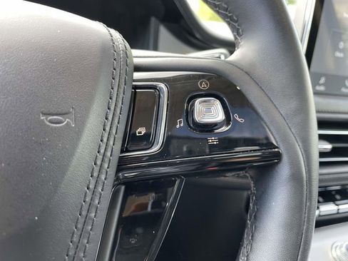 Certified 2023 Lincoln Aviator AWD w/ Premium Package image 27