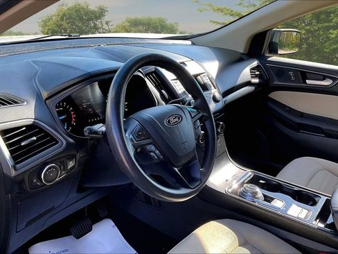 Certified 2019 Ford Edge SE FWD image 13