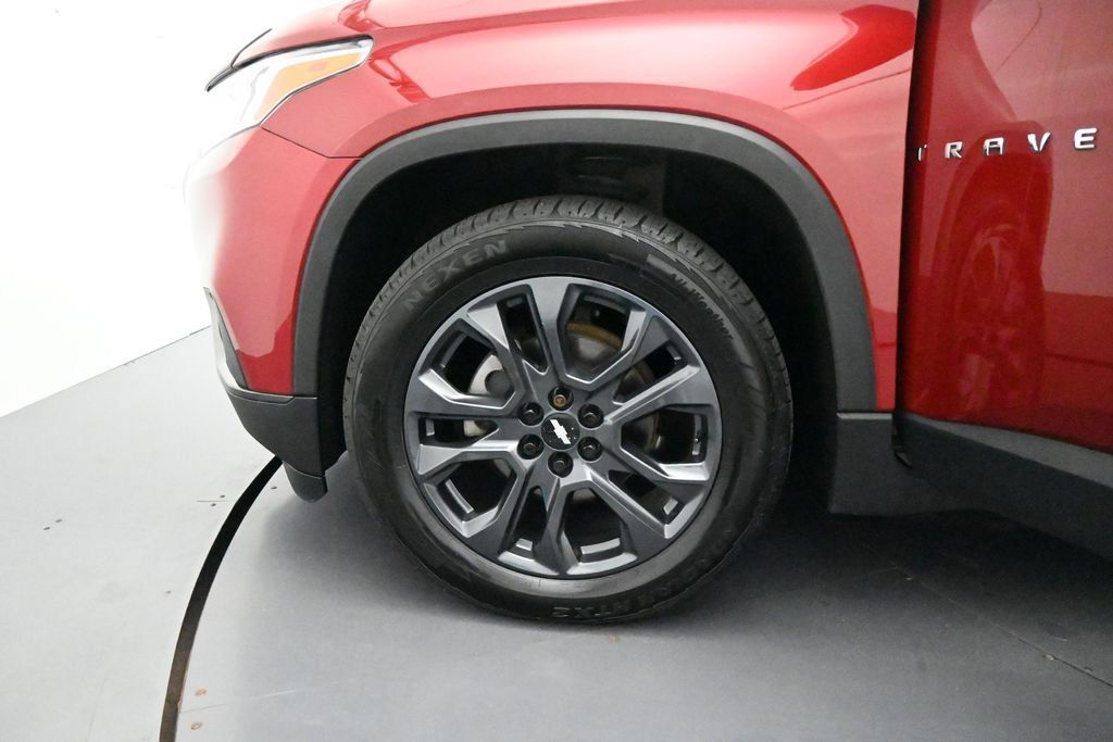 Used 2020 Chevrolet Traverse RS w/ LPO, Floor Liner Package AWD/4WD image 10