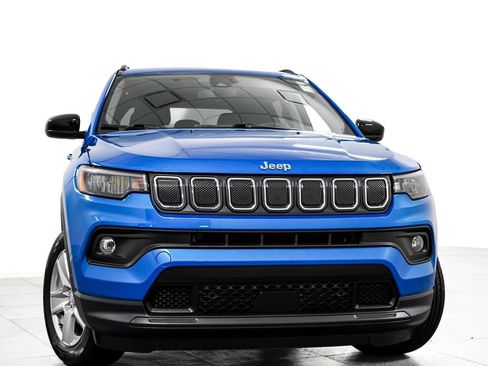 Used 2022 Jeep Compass Latitude AWD/4WD image 3