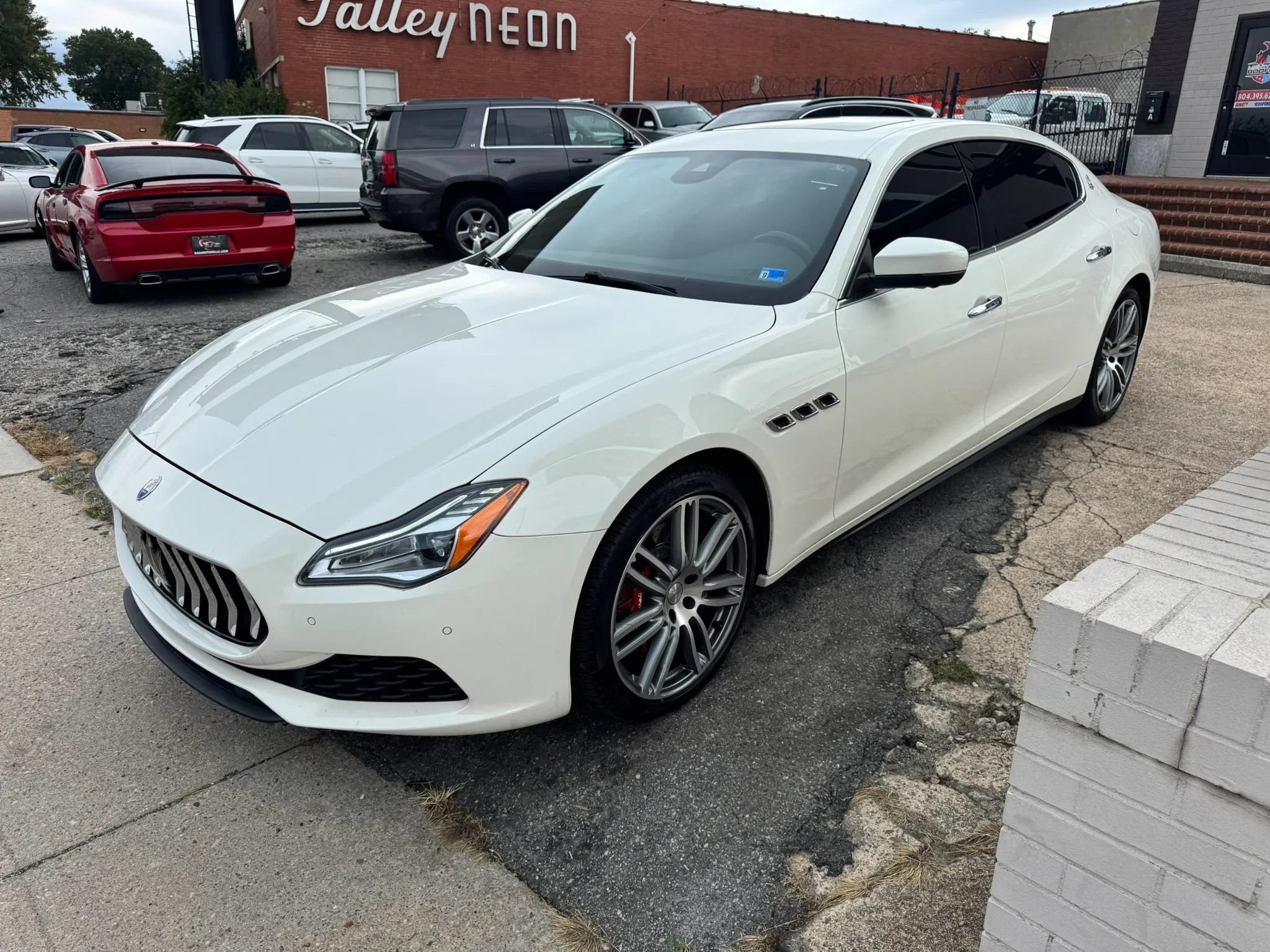 Used 2018 Maserati Quattroporte S Q4 AWD/4WD image 7
