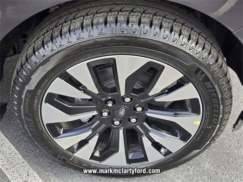 New 2026 Ford Expedition Platinum image 14