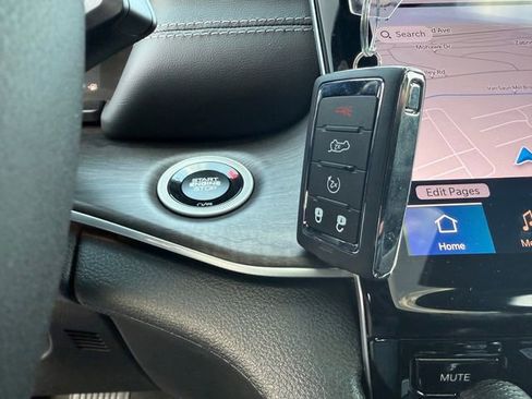 New 2025 Jeep Grand Cherokee Limited w/ MOPAR Finishing Package image 18