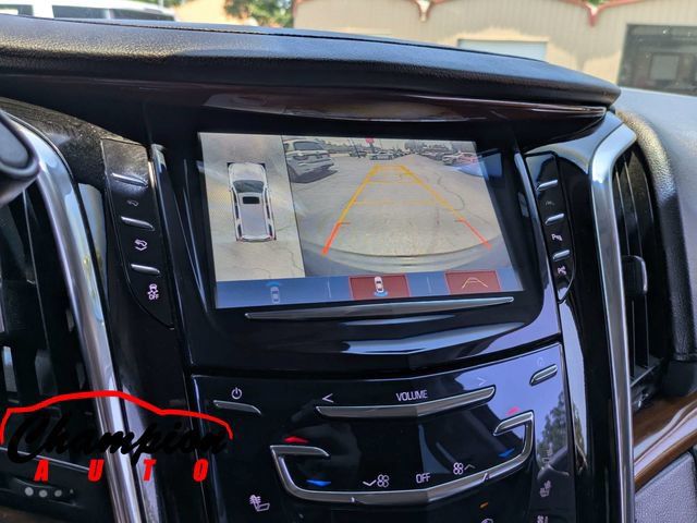 Used 2017 Cadillac Escalade Premium Luxury RWD image 27