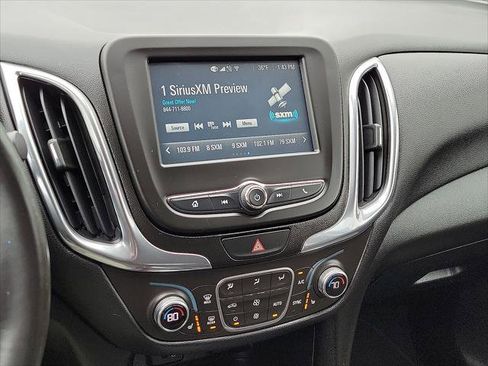 Used 2018 Chevrolet Equinox LT image 14