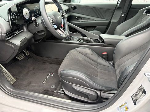 Used 2025 Hyundai Elantra N image 9