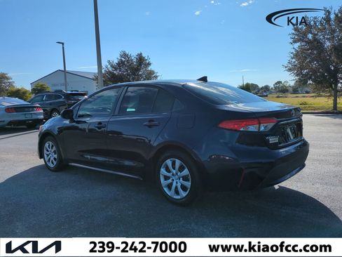 Used 2021 Toyota Corolla LE image 7