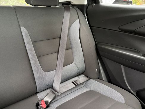 Used 2025 Chevrolet TrailBlazer LT image 35