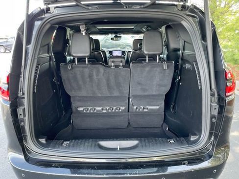 Used 2022 Chrysler Pacifica Limited w/ S Appearance Package image 15