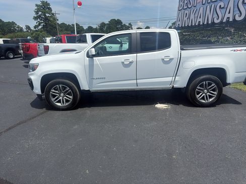 Used 2022 Chevrolet Colorado W/T w/ Custom Special Edition AWD/4WD image 8