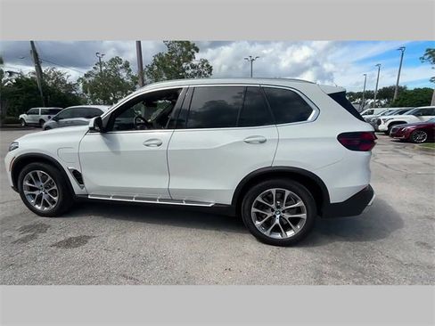 Used 2025 BMW X5 xDrive50e image 19