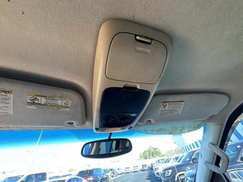 Used 2003 Ford Explorer XLT image 24