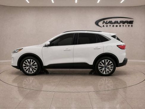 Used 2020 Ford Escape Titanium AWD/4WD image 4
