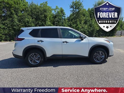Used 2024 Nissan Rogue S AWD/4WD image 8