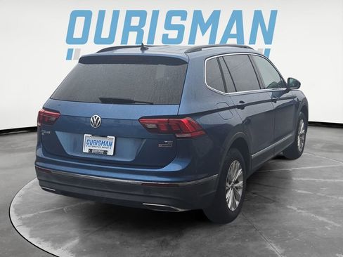 Used 2018 Volkswagen Tiguan SE w/ Panoramic Sunroof Package image 6