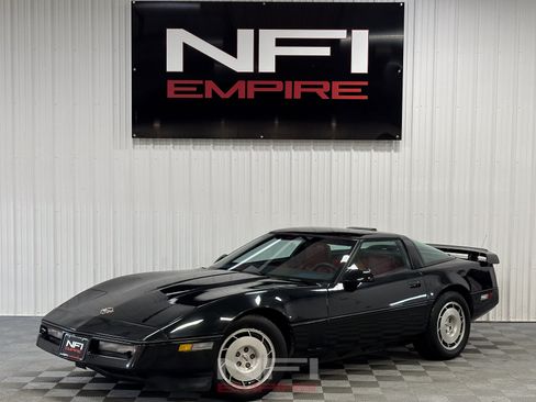 Used 1987 Chevrolet Corvette Coupe RWD image 1