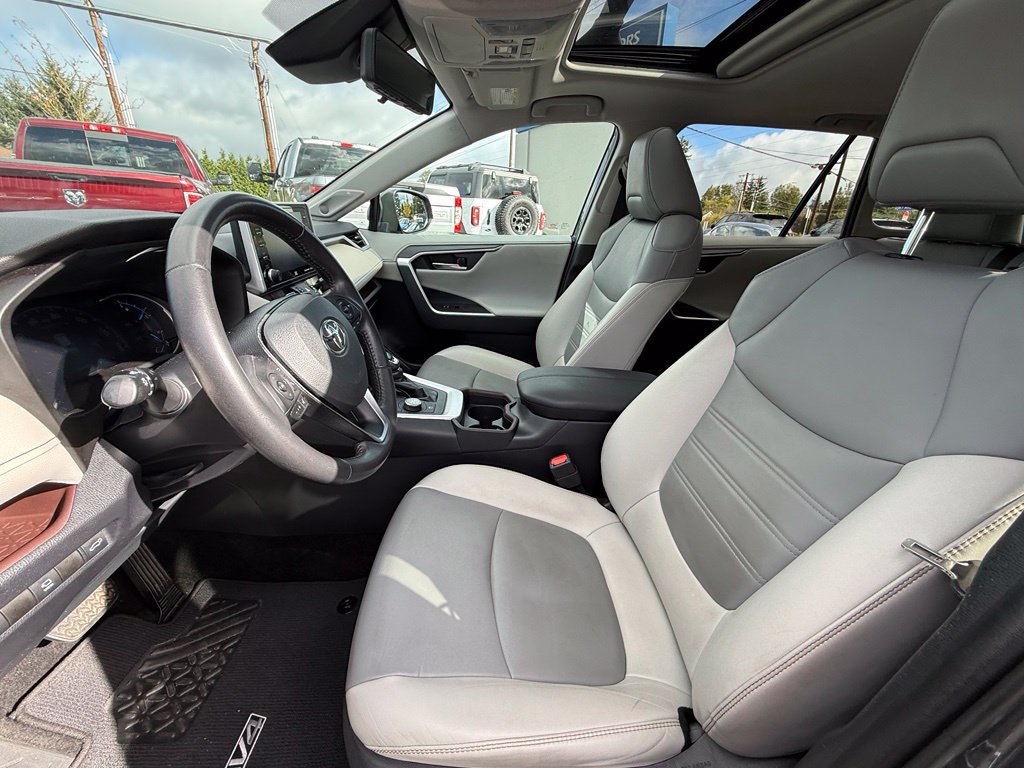 Used 2019 Toyota RAV4 Limited AWD/4WD image 13