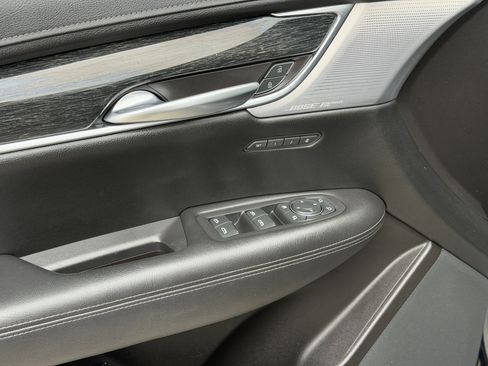 Certified 2021 Cadillac XT5 Premium Luxury AWD/4WD image 16