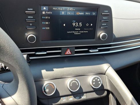 New 2026 Hyundai Elantra SE FWD image 11