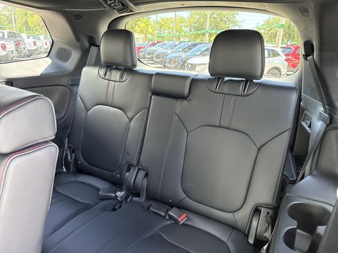 Certified 2025 Honda Pilot Black Edition image 26