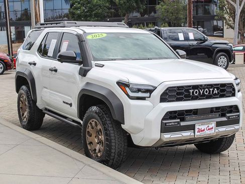 Certified 2025 Toyota 4Runner Trailhunter AWD/4WD image 3