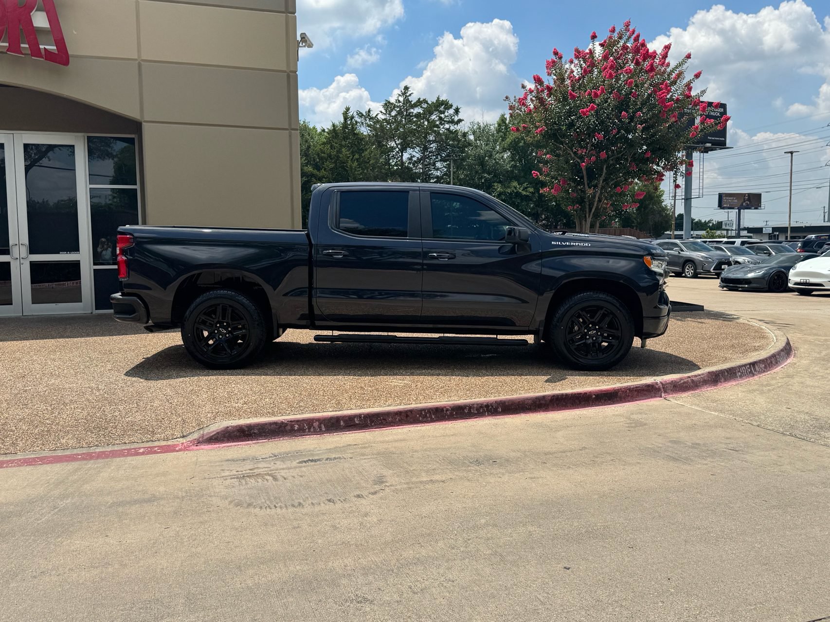 Used 2024 Chevrolet Silverado 1500 RST RWD image 7