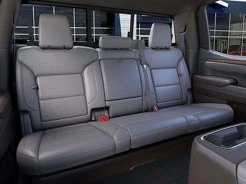 New 2026 GMC Sierra 1500 SLT image 17