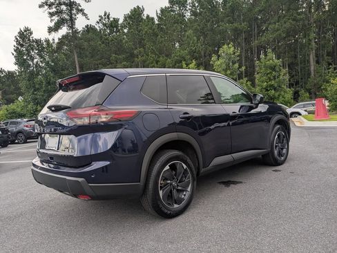 Used 2024 Nissan Rogue SV AWD/4WD image 4