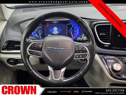 Certified 2021 Chrysler Pacifica Touring-L image 20