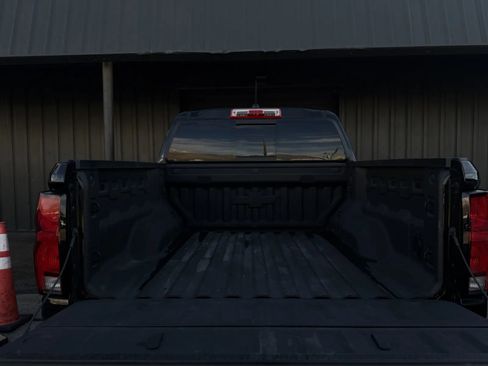 Used 2025 Chevrolet Colorado ZR2 w/ Technology Package image 16