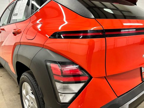 Certified 2024 Hyundai Kona SE AWD/4WD image 7