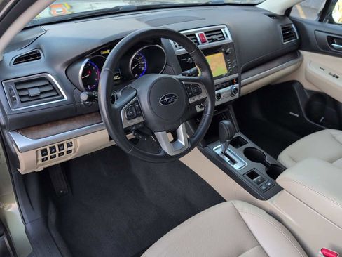 Used 2017 Subaru Outback 3.6R Limited image 10