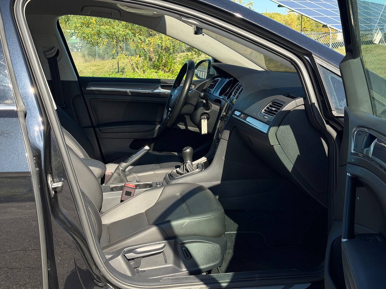 Used 2019 Volkswagen Golf Alltrack S AWD/4WD image 17