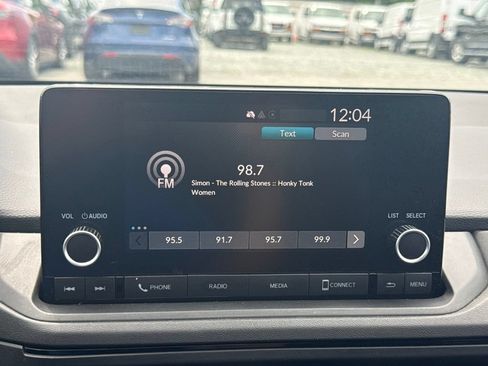 Used 2023 Honda Accord EX image 9