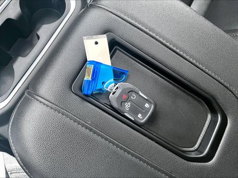 Used 2022 Chevrolet Silverado 1500 LTZ w/ LTZ Premium Package image 30