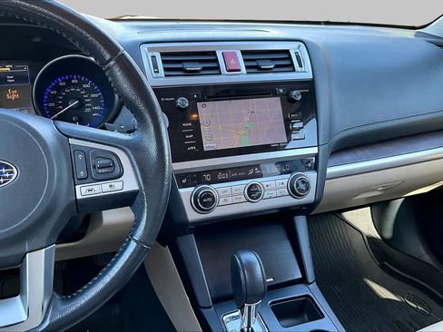 Used 2016 Subaru Outback 2.5i Limited AWD/4WD image 7