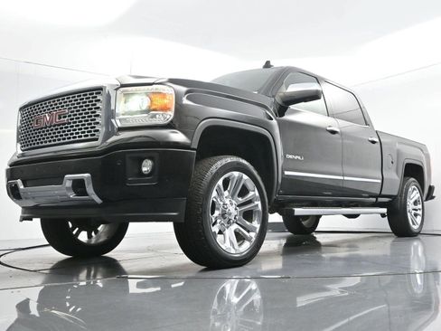 Used 2015 GMC Sierra 1500 Denali w/ Driver Alert Package AWD/4WD image 44