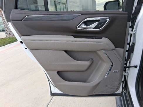 Used 2023 GMC Yukon SLT image 15