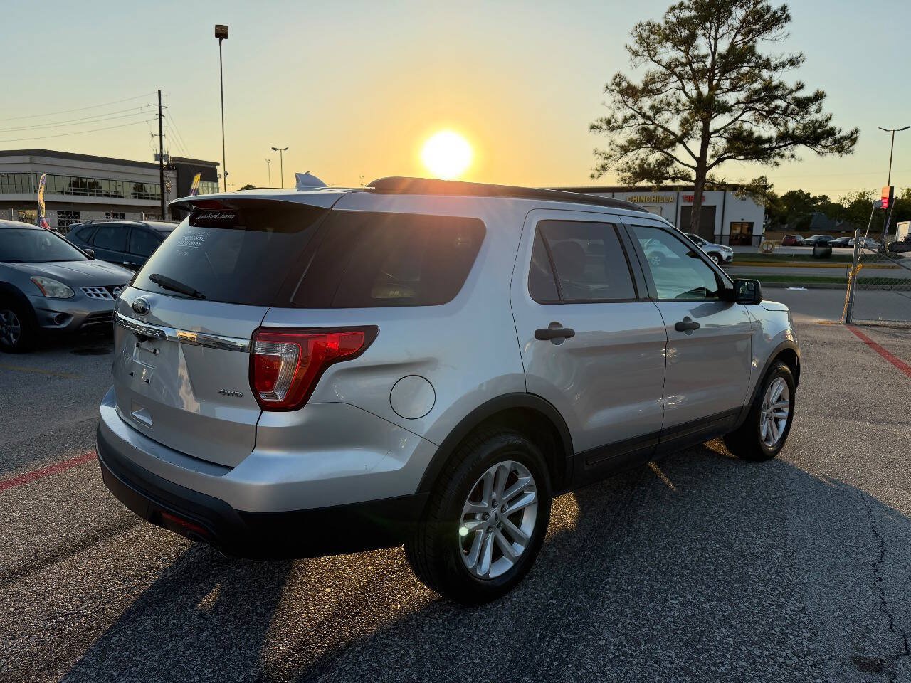 Used 2017 Ford Explorer 4WD image 12