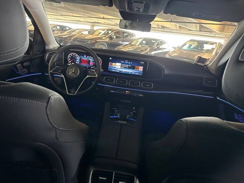 Certified 2026 Mercedes-Benz GLS 450 4MATIC image 7
