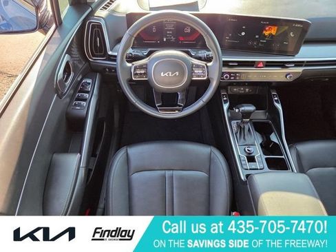 Certified 2025 Kia Sorento EX FWD image 13